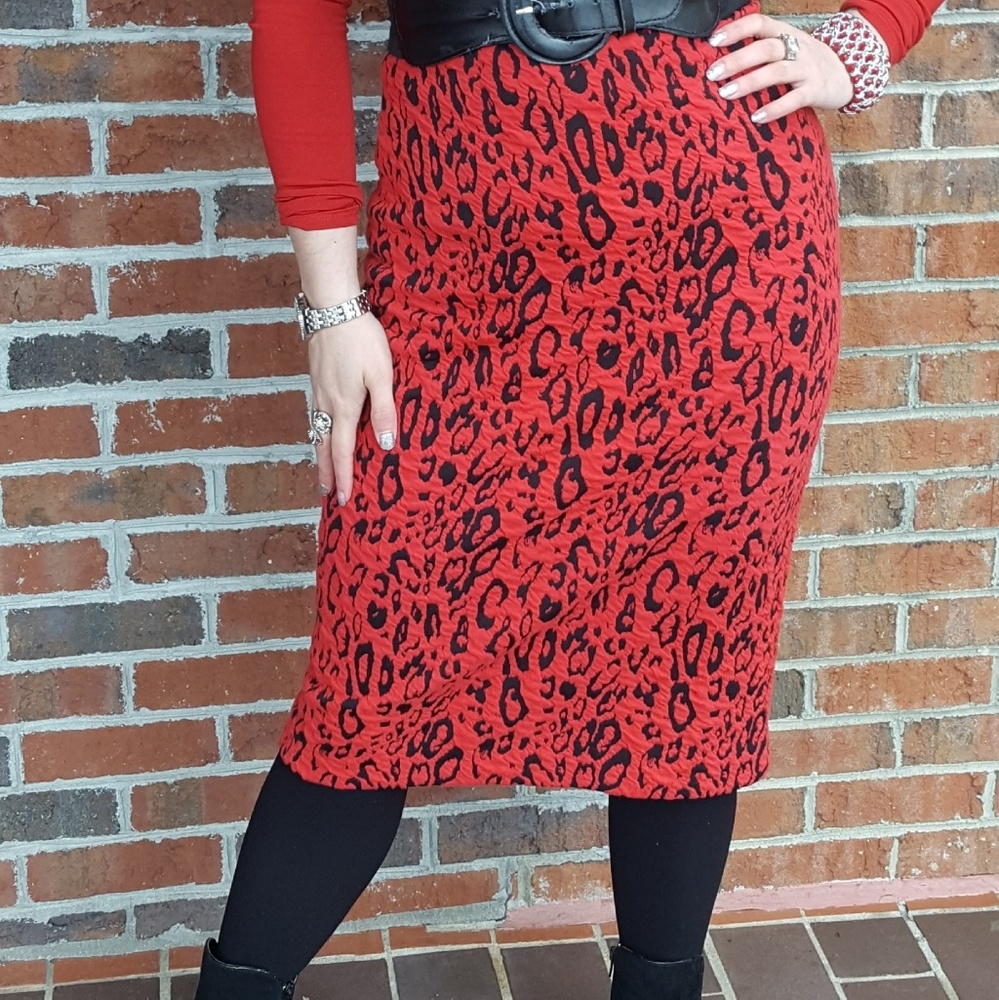 Leopard red skirt
